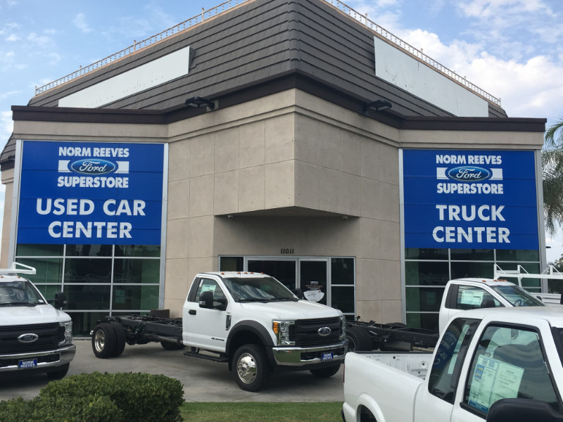 Auto Dealership Signs and Graphics