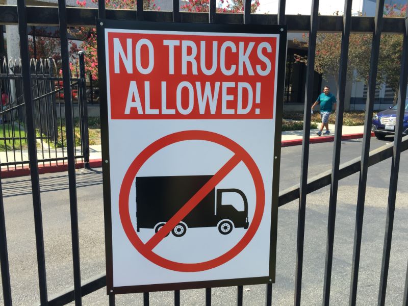 no trucks allowed sign