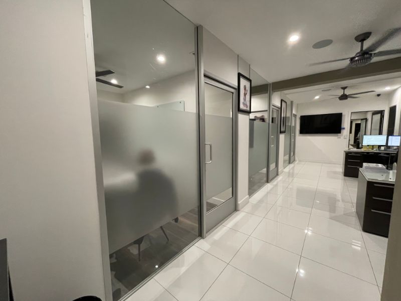 frosted and etched glass graphics in los angeles, ca