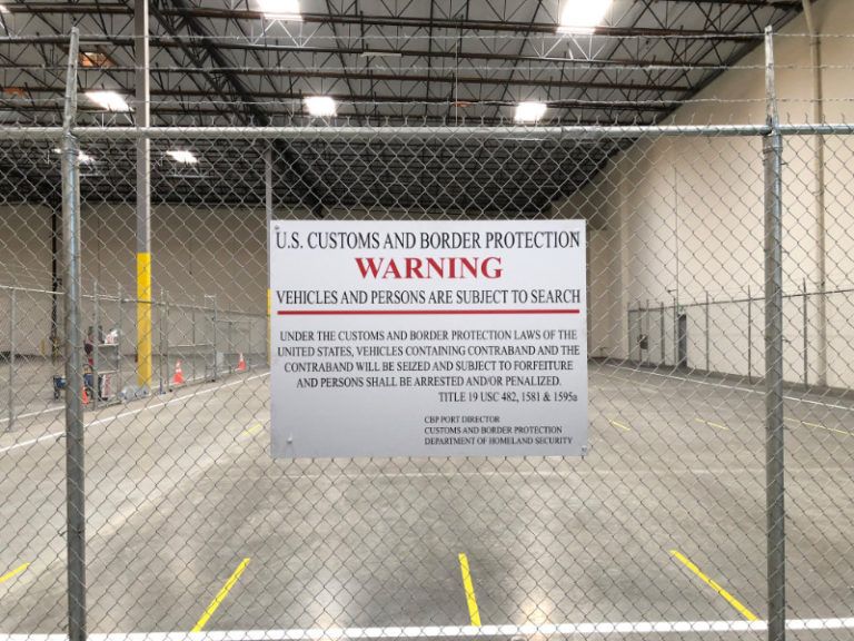 Signs for Compliance with US Customs in Long Beach CA