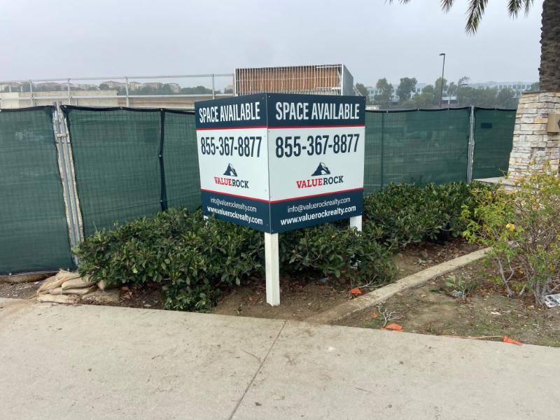 V Shaped commercial for lease signs in orange county, ca