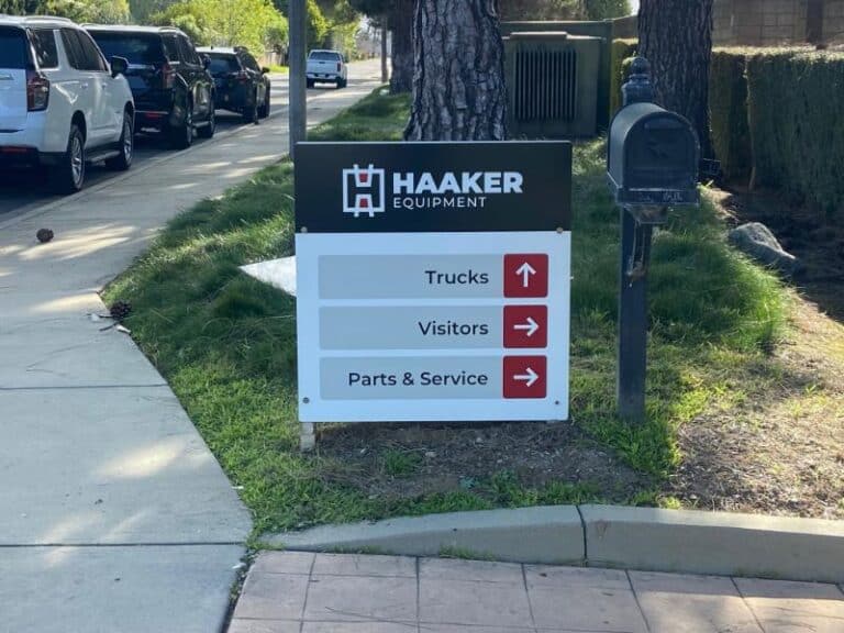 directional signs for industrial buildings in los angeles, ca