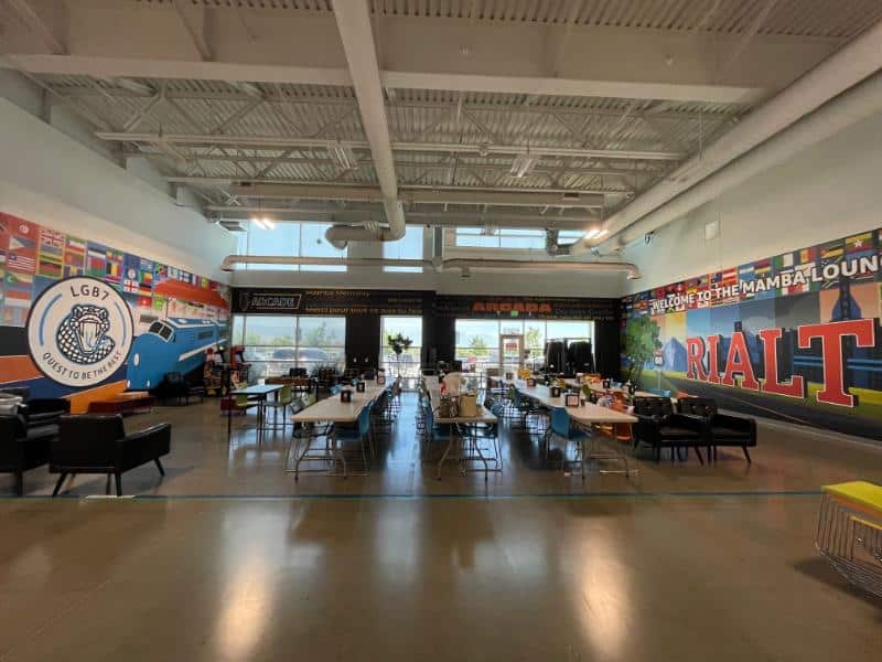 eyecatching wall wraps and printed wallpaper in rialto, ca
