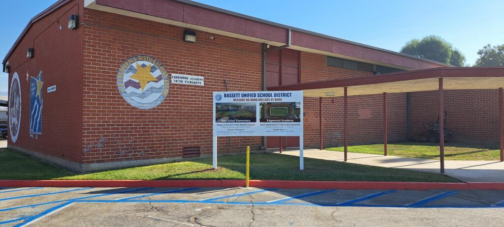 graffiti proof post & panel signs for schools in los angeles, ca